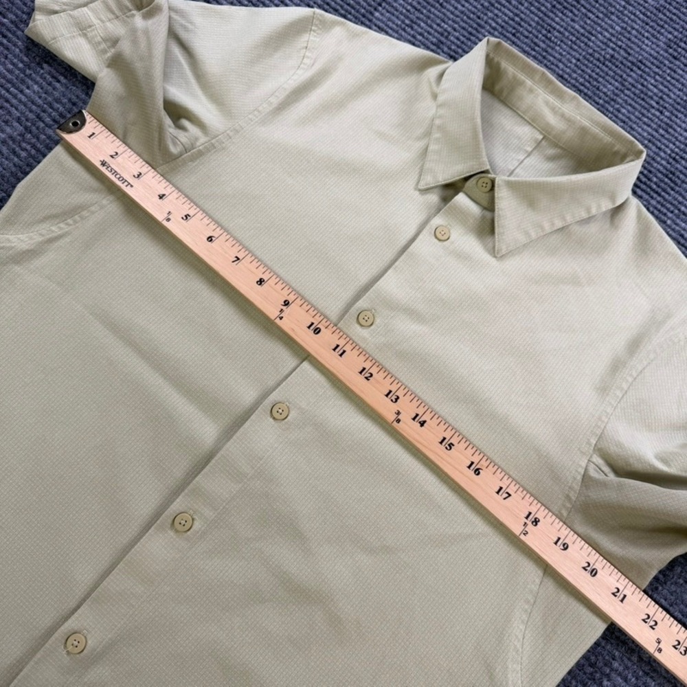 Lululemon Men Large Short Sleeve Button Up Tech Shirt Green Grid Ripstop READ - Picture 8 of 11